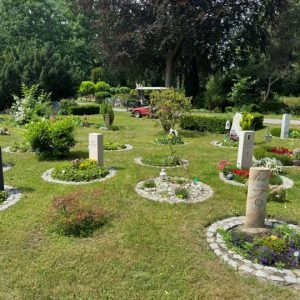 st-hedwig-friedhof-urnenring-ohne-baum