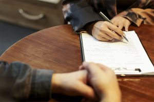 Bestattungsvorsorge: Verantwortung übernehmen und Angehörige entlasten